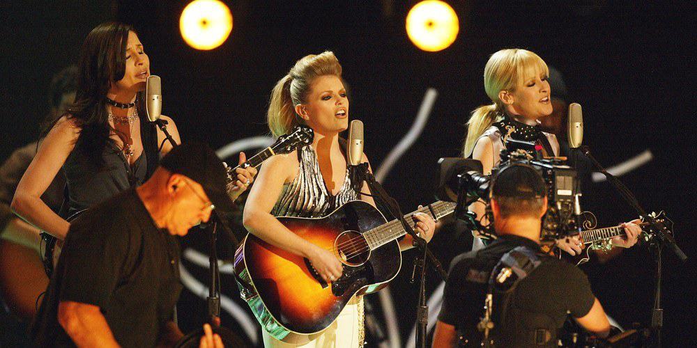 The Dixie Chicks announced to headline CMC Rocks QLD 2017 in Ipswich.