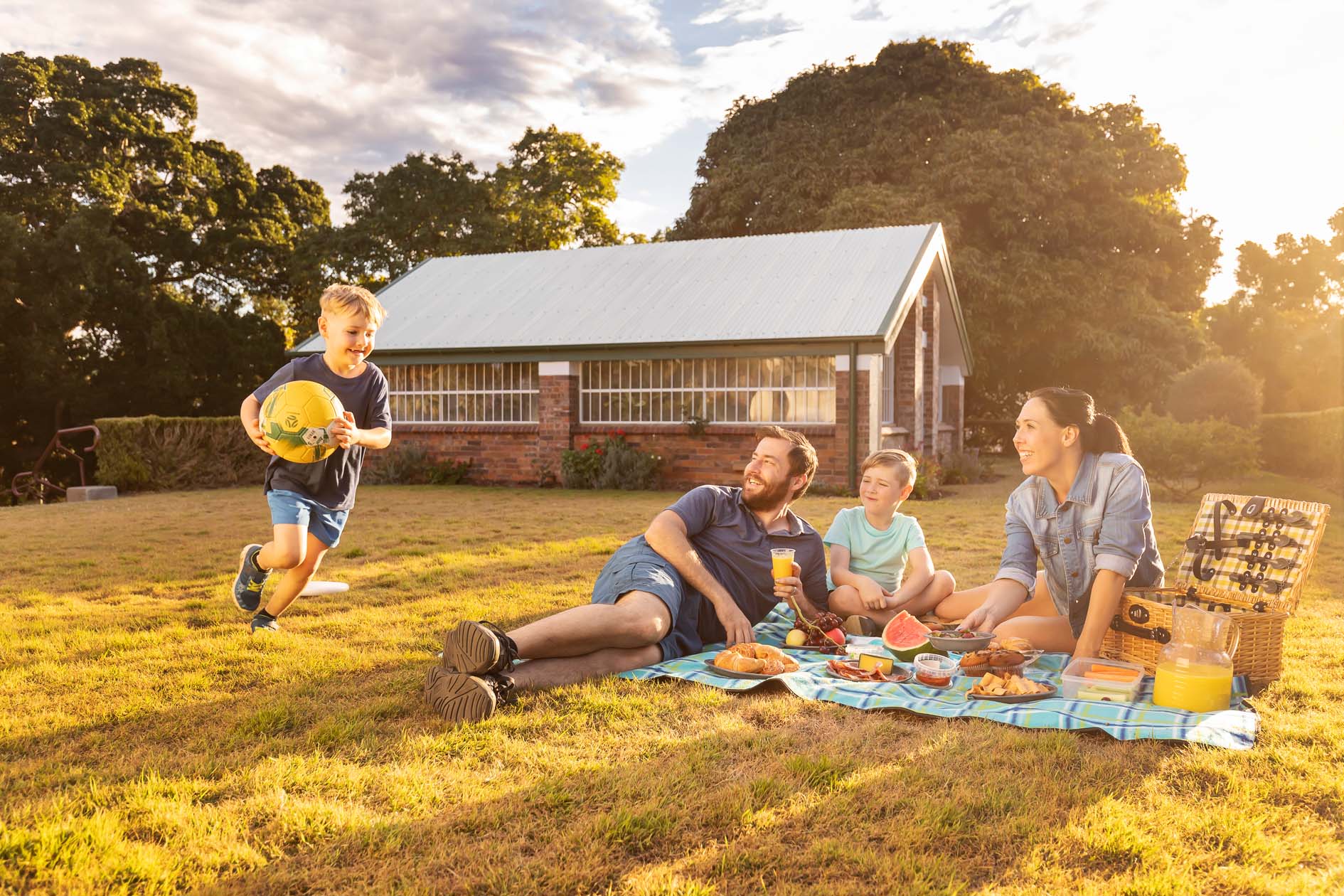 Picnic at Queens Park