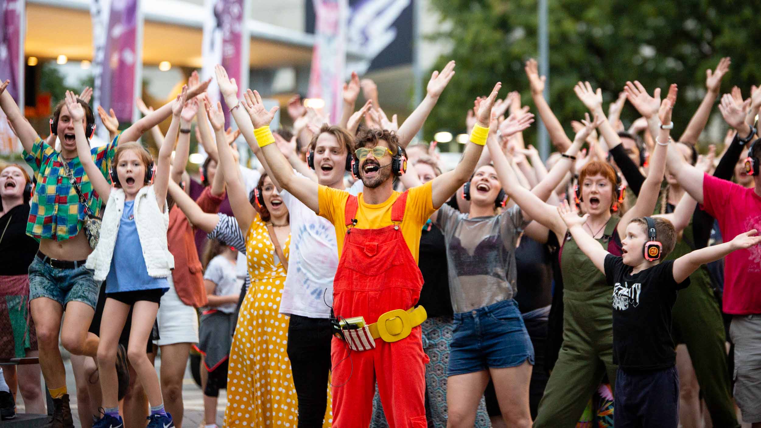 Guru Dudu Silent Disco Walking Tour Guru Dudu Silent Disco Walking Tour