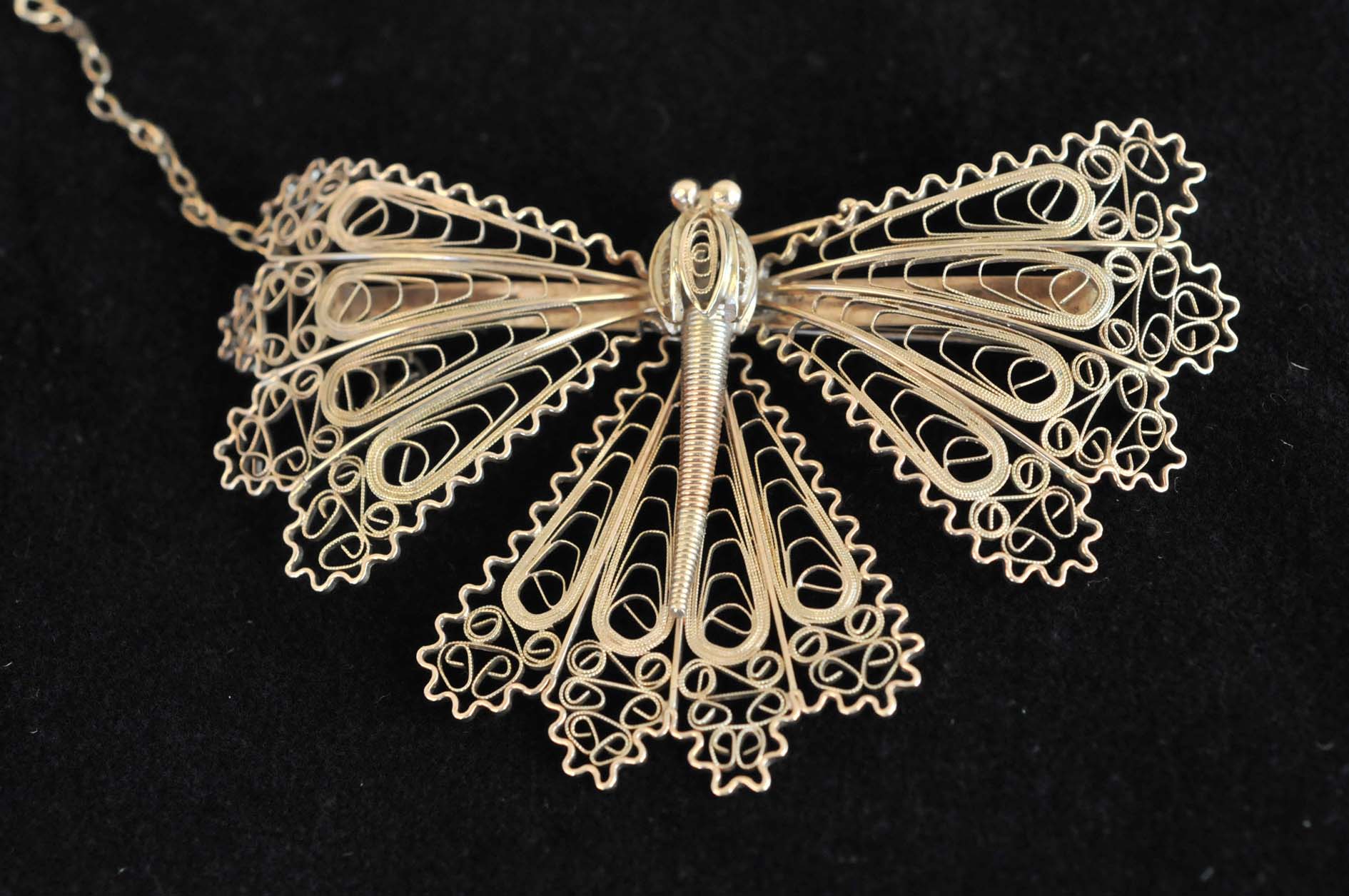 9ct gold butterfly brooch Ipswich Antique Centre