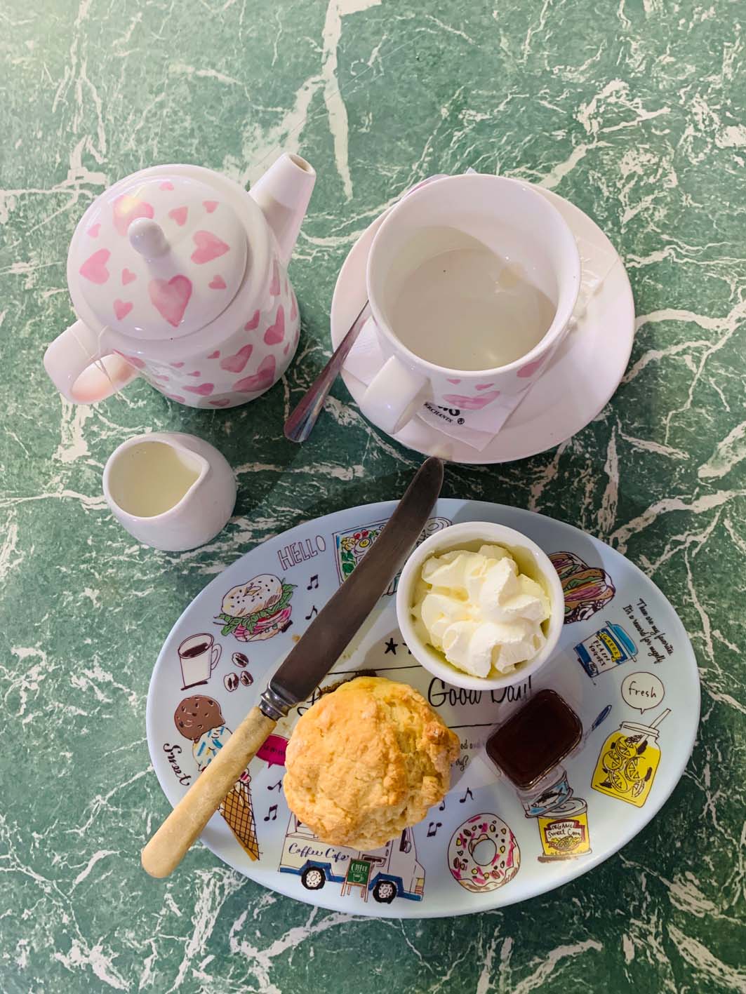 Tea and scones at the Retro Diner