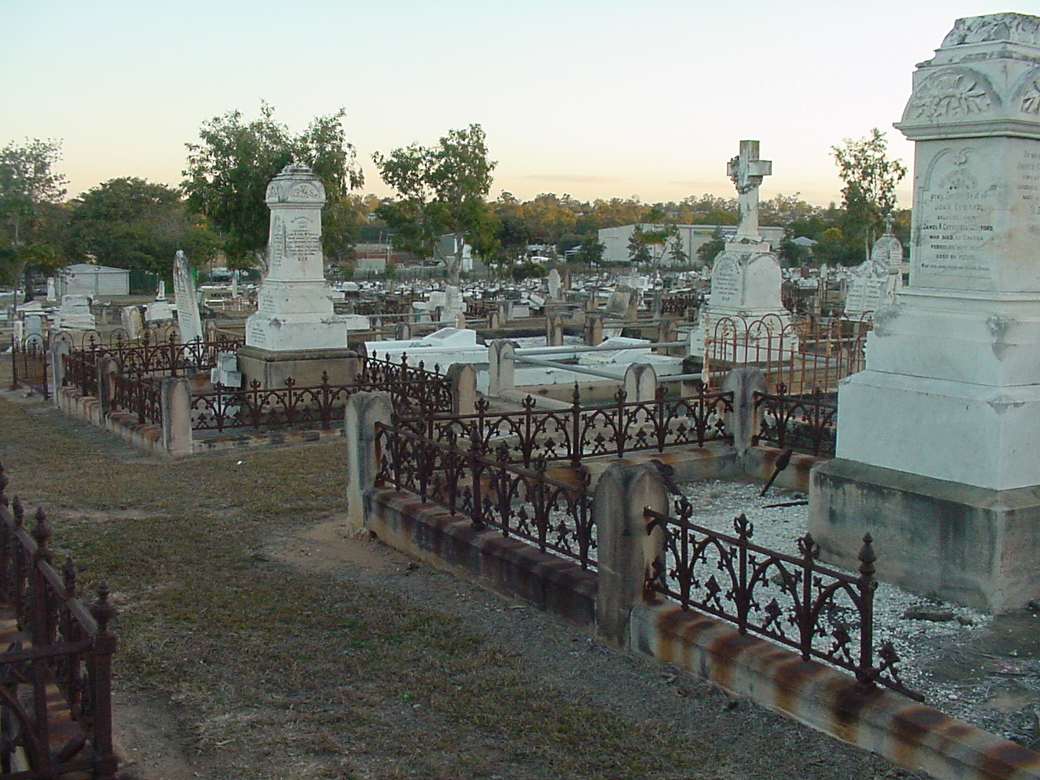 Ipswich Cemetery 22 July 2007 032