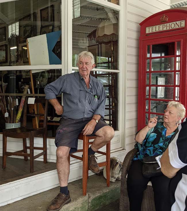 Les Birnie of Scotland Yard Antiques in Marburg