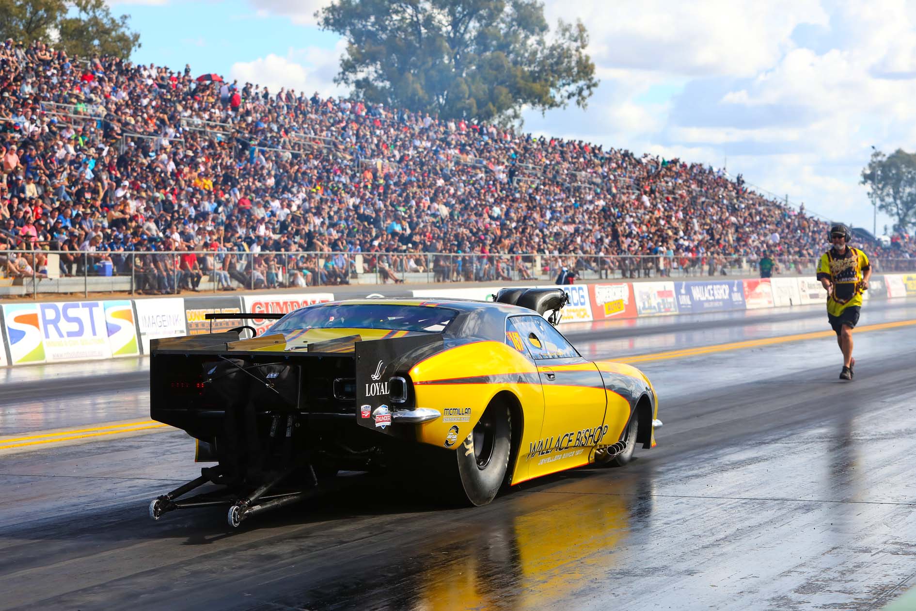 Stuart Bishop Pro Slammer, and a huge crowd at Winternationals Stuart Bishop Pro Slammer, and a huge crowd at Winternationals