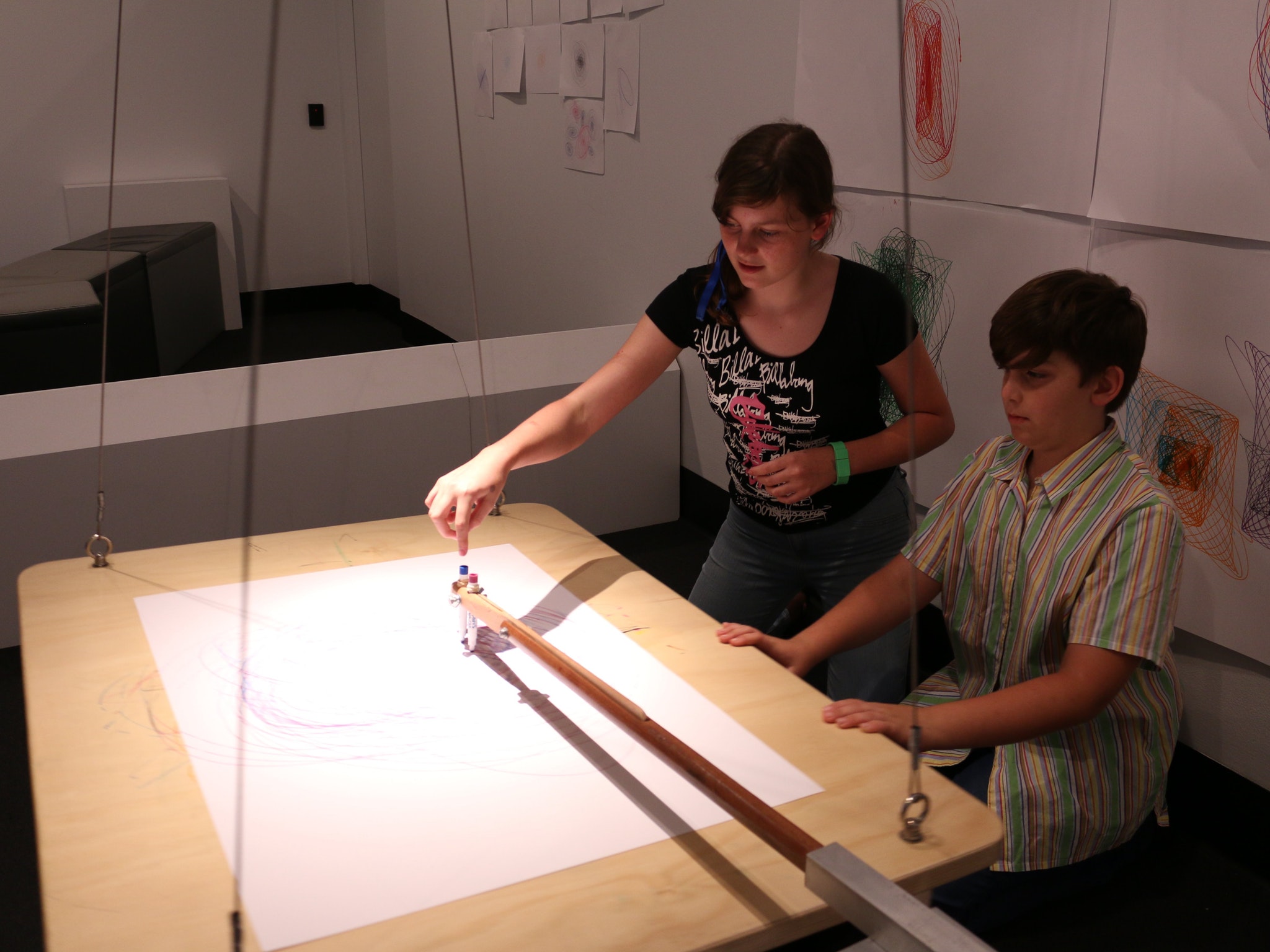 Drawing Machines - giant pendulum