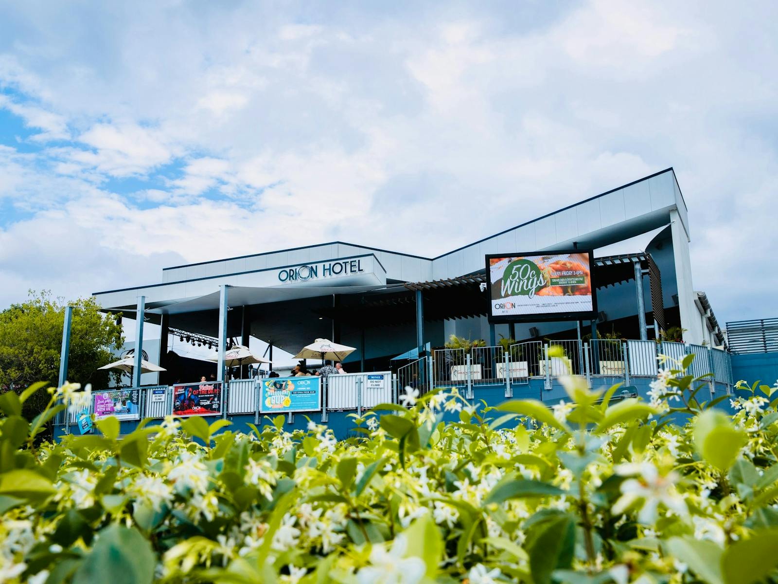 Outside of the Orion Hotel Springfield venue