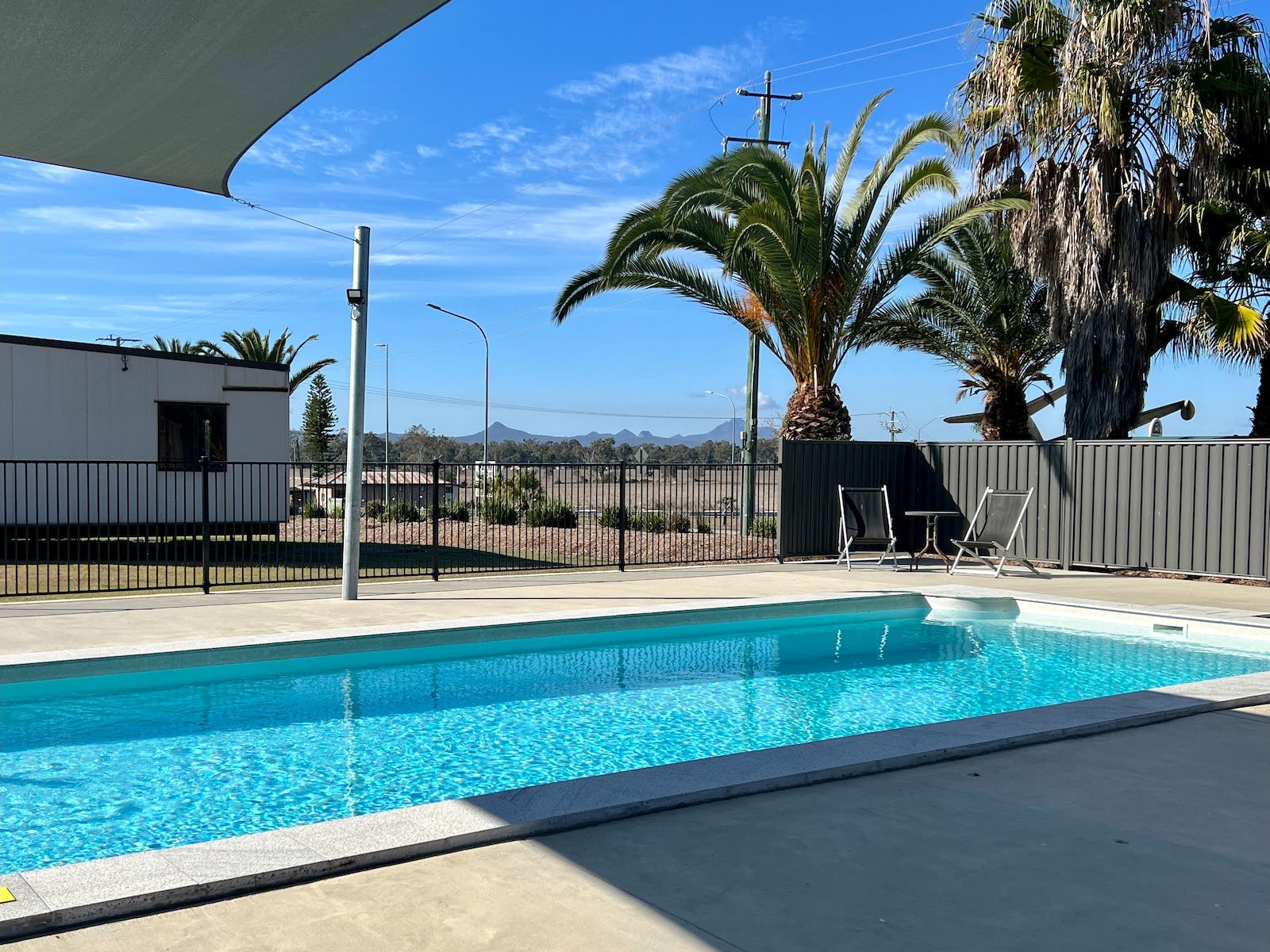 Pool, Willowbank Motel and caravan park