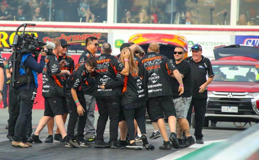 the Highs 2 – Kelly Bettes Team celebrate the championship win