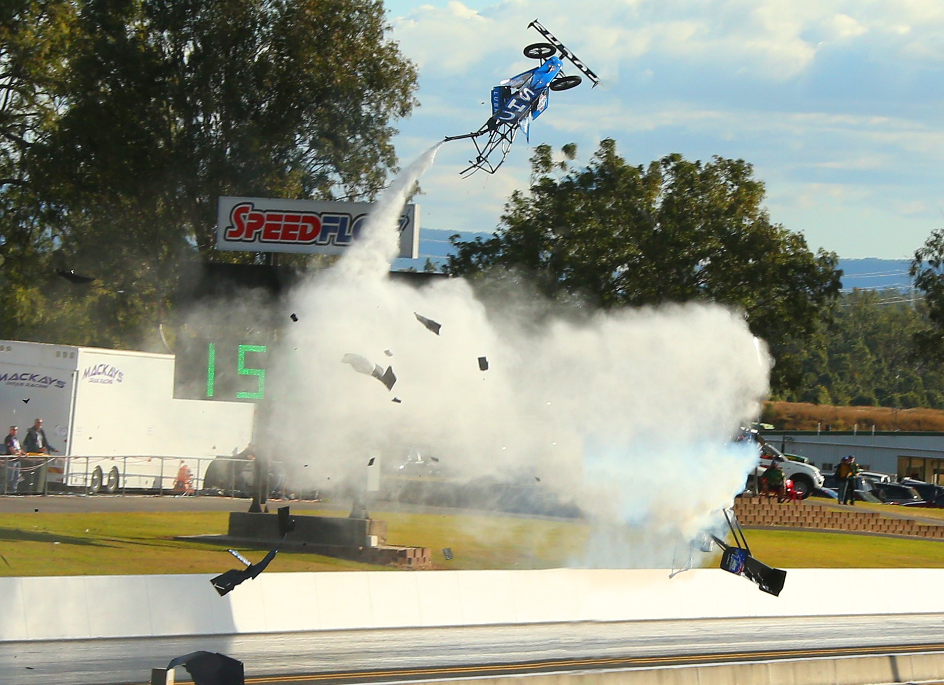 2015 LTFR huge crash car snapped in half at over 400 KPH