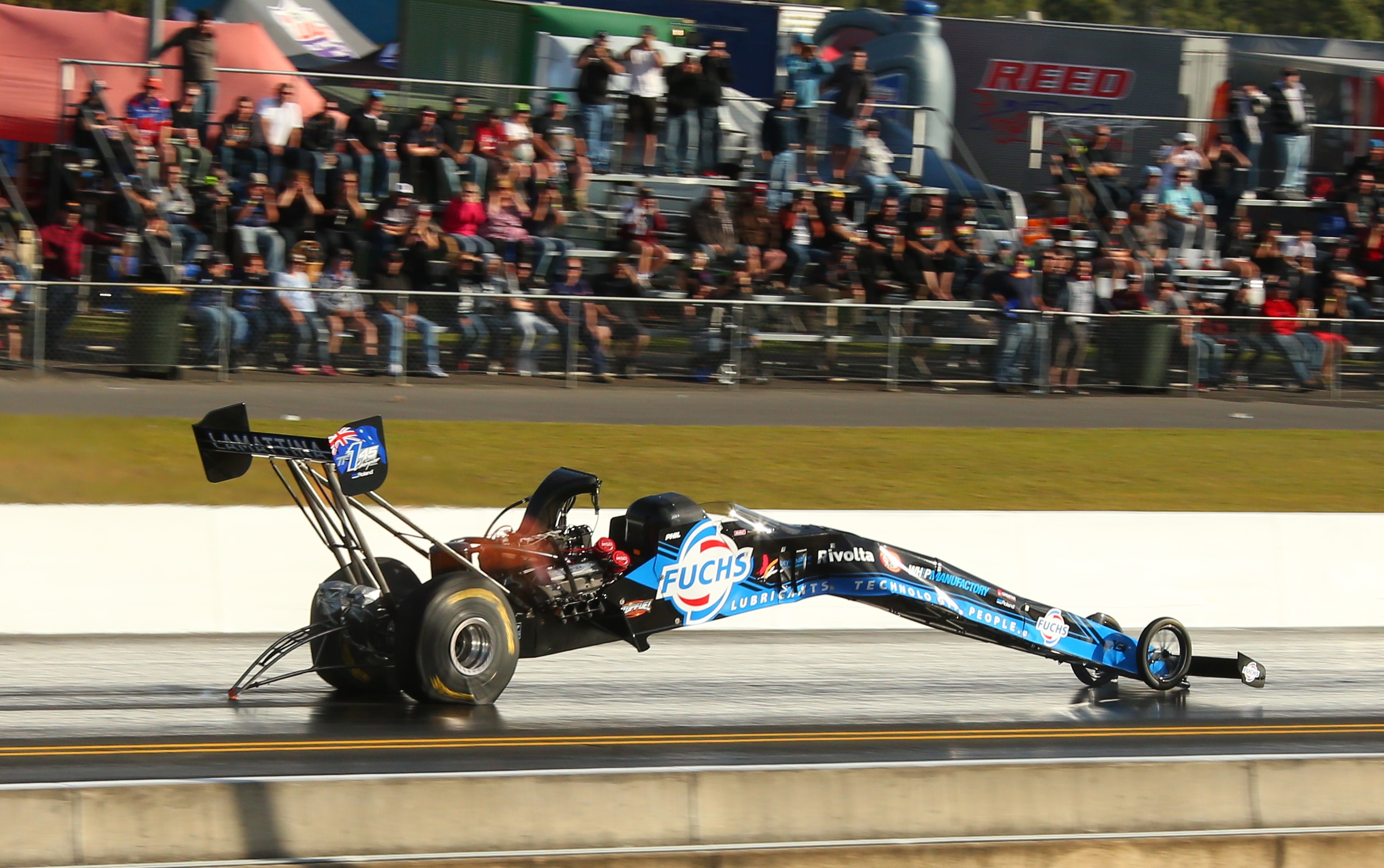 2015 LTFR huge crash car snapped in half at over 400 KPH 2015 LTFR huge crash car snapped in half at over 400 KPH